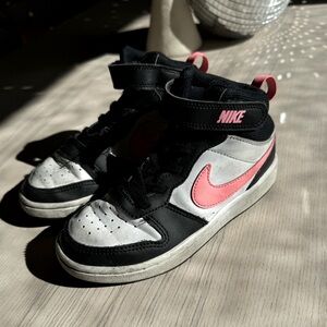 ❤️ Nike Kids' Black and Pink High-Top Sneakers